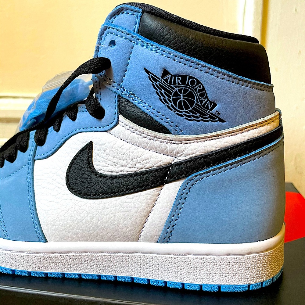Jordan 1 Retro High University Blue